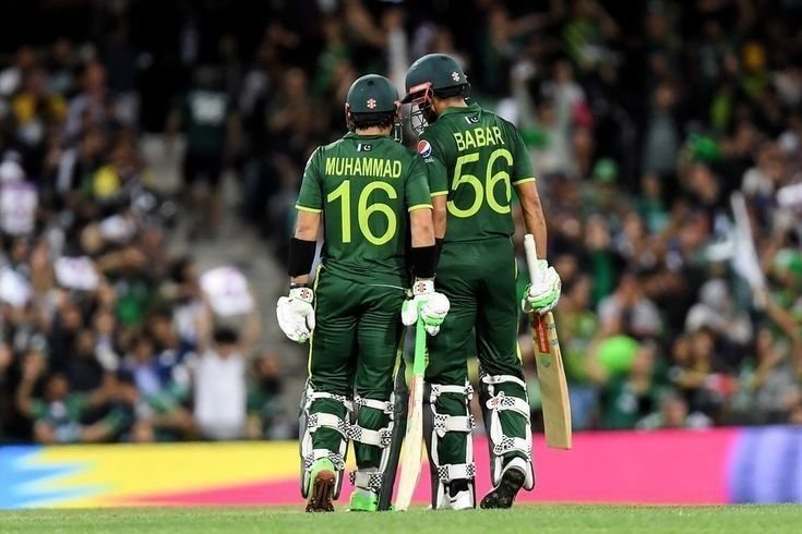 Babar Azam and Mohammad Rizwan walk off the ground after PCB central contract changes.